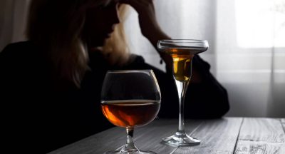 Czym jest ukryty alkoholizm i jakie są jego objawy?