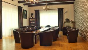 Sala terapeutyczna w ośrodku leczenia alkoholizmu