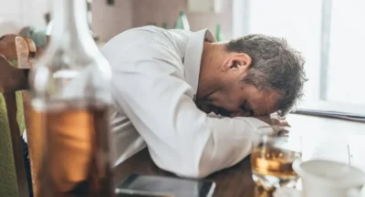 Jak alkohol wpływa na pracę mózgu?